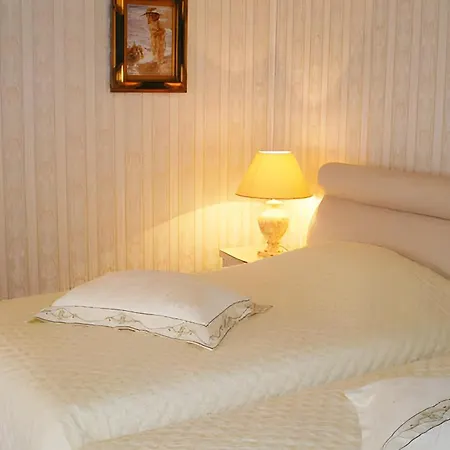 Le Relais Des Hirondelles ショーモン・アン・ヴェキシン