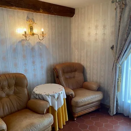 ベッド・アンド・ブレックファスト Le Relais Des Hirondelles