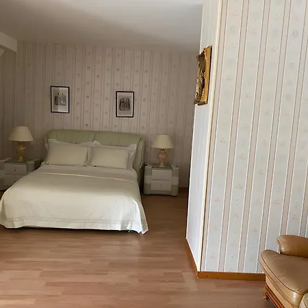 ベッド・アンド・ブレックファスト Le Relais Des Hirondelles